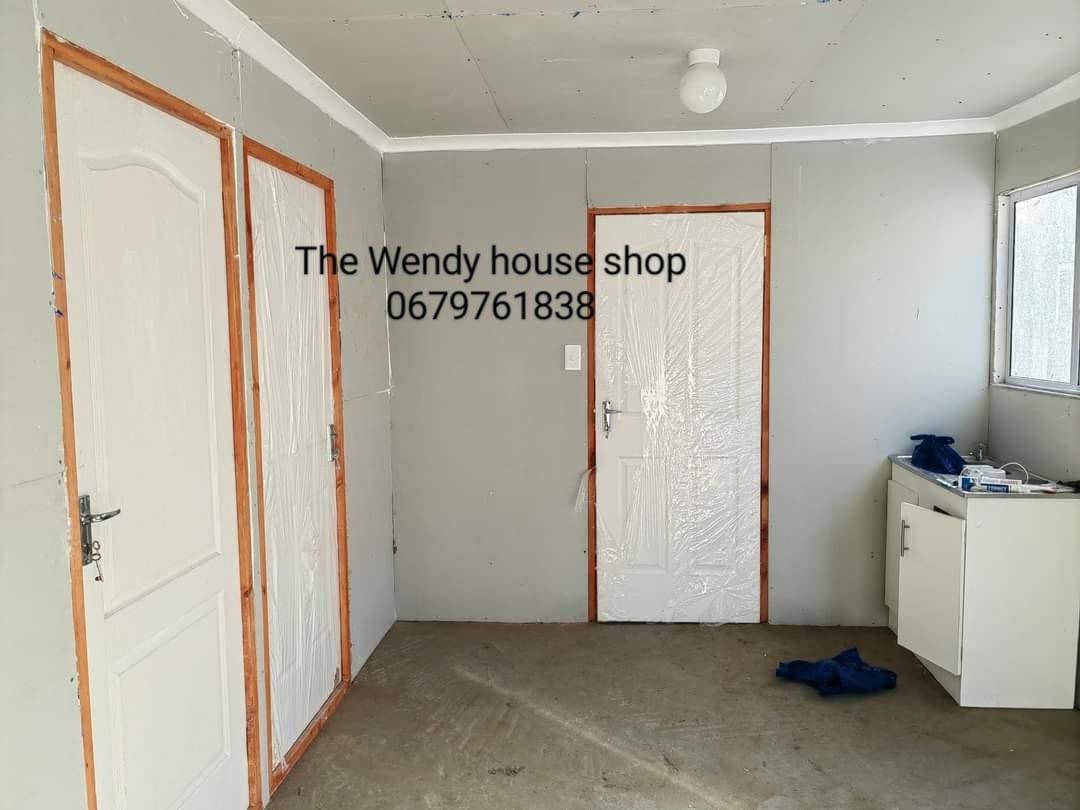 nutecwendyhouse_0007