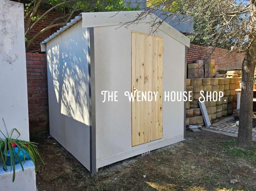 nutecwendyhouse_0002