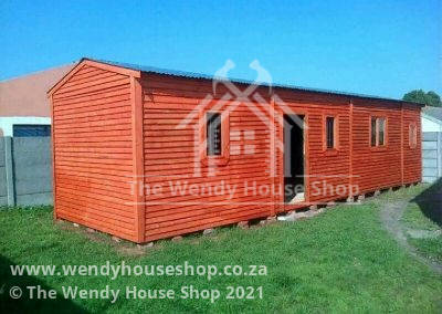 wooden wendy house site office